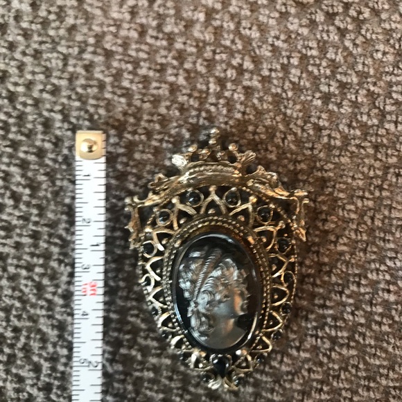 Vintage cameo brooch - Picture 4 of 10
